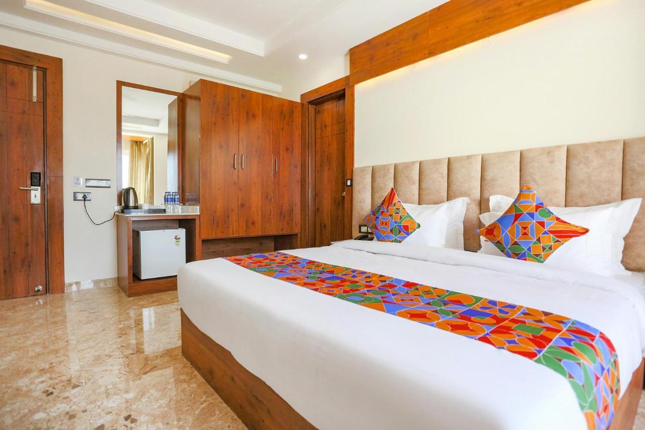 Fabhotel Golf Inn Golf Course Road Gurgaon Bagian luar foto