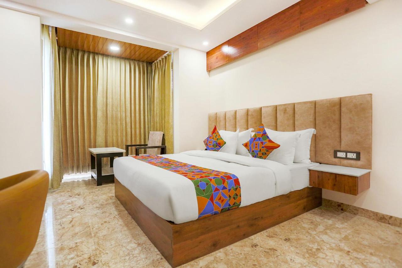 Fabhotel Golf Inn Golf Course Road Gurgaon Bagian luar foto
