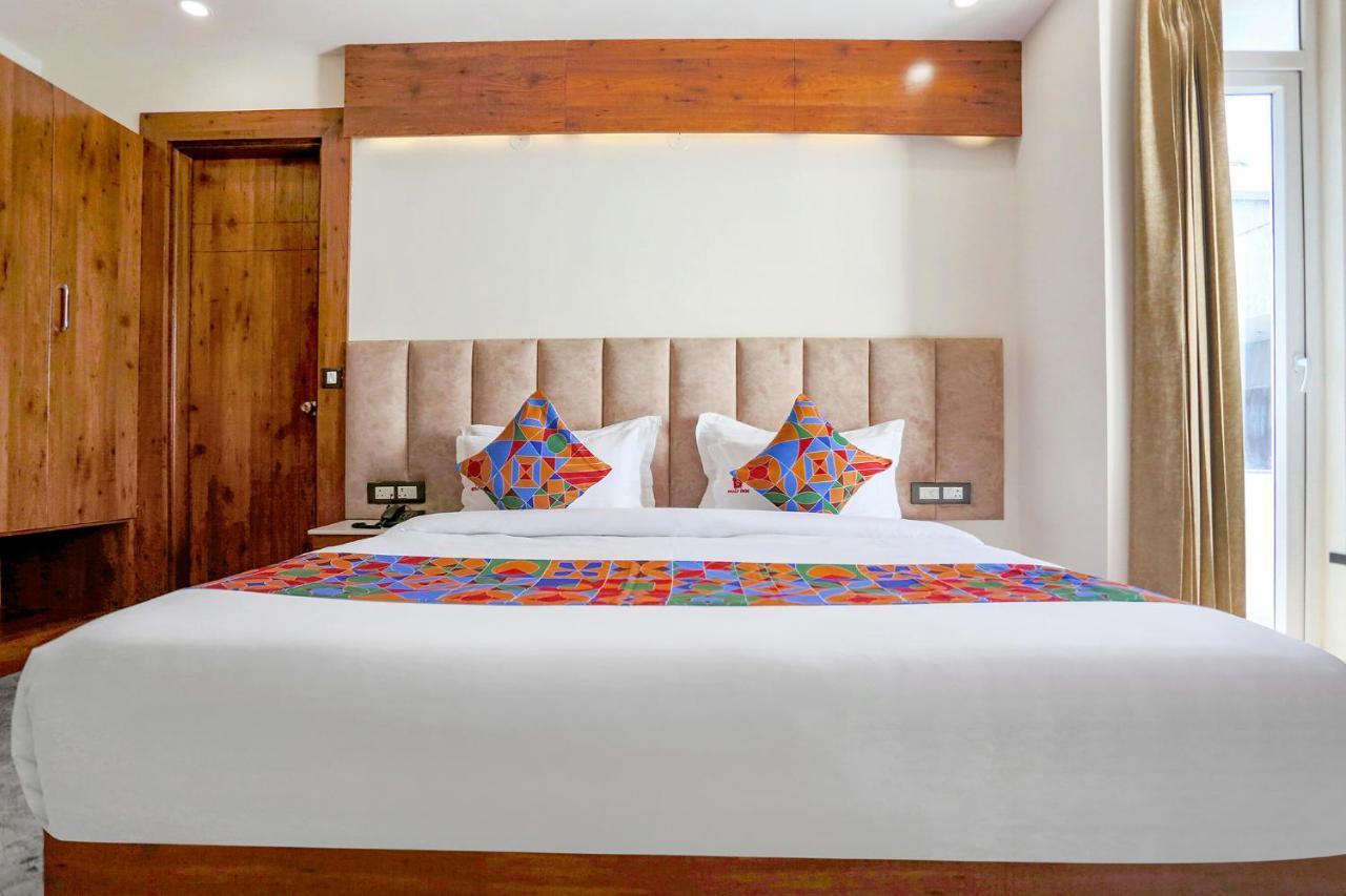 Fabhotel Golf Inn Golf Course Road Gurgaon Bagian luar foto