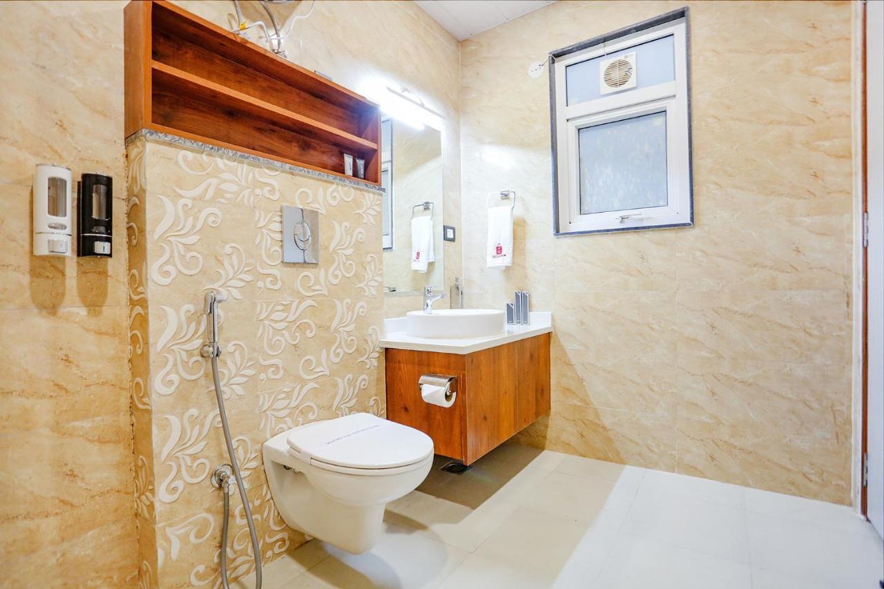 Fabhotel Golf Inn Golf Course Road Gurgaon Bagian luar foto