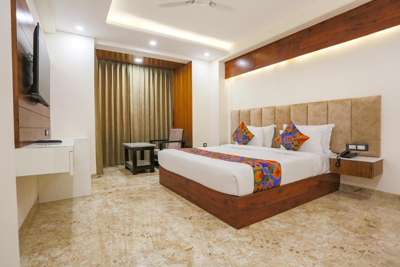 Fabhotel Golf Inn Golf Course Road Gurgaon Bagian luar foto