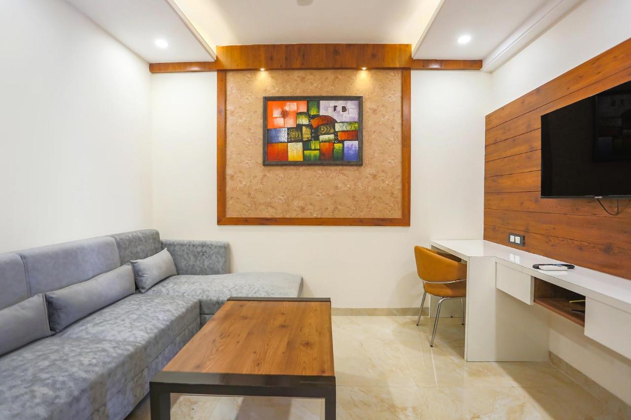 Fabhotel Golf Inn Golf Course Road Gurgaon Bagian luar foto