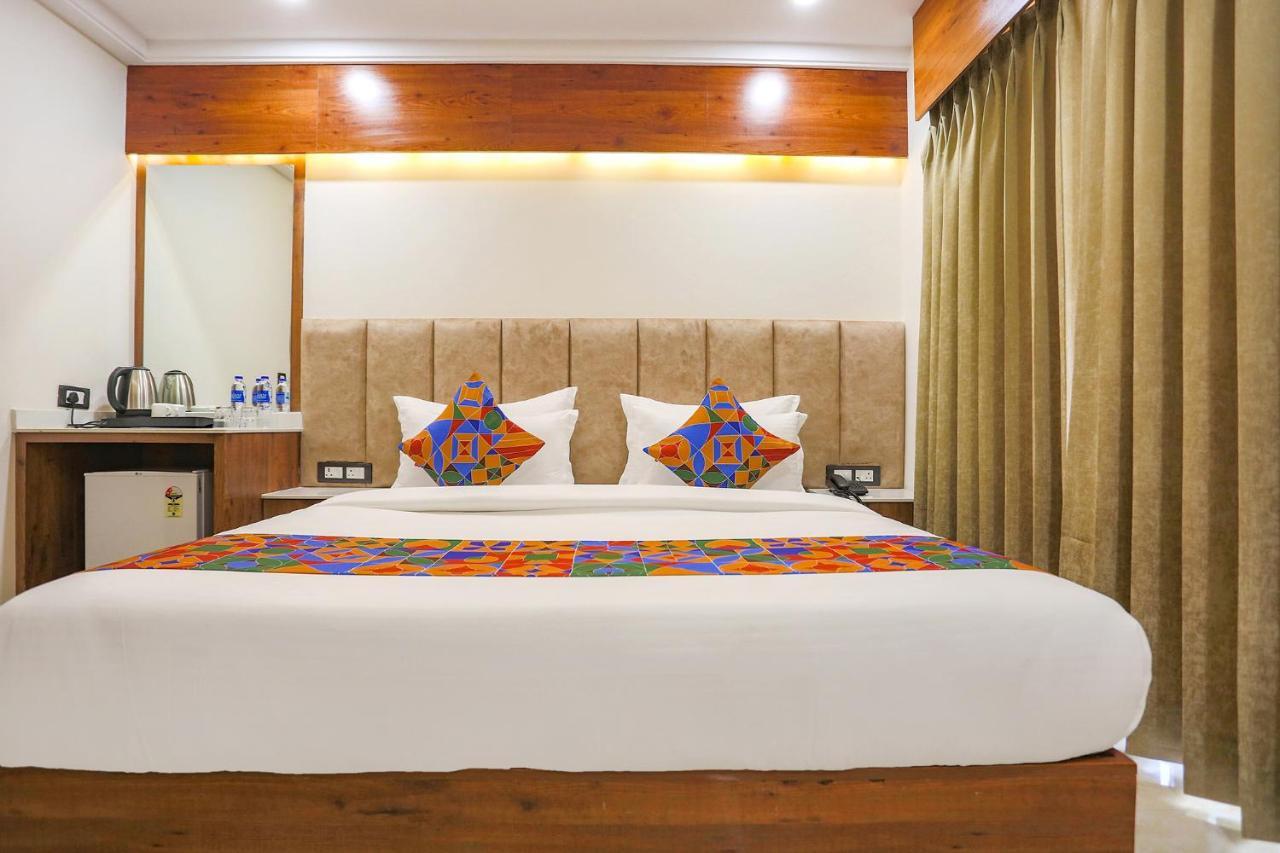 Fabhotel Golf Inn Golf Course Road Gurgaon Bagian luar foto